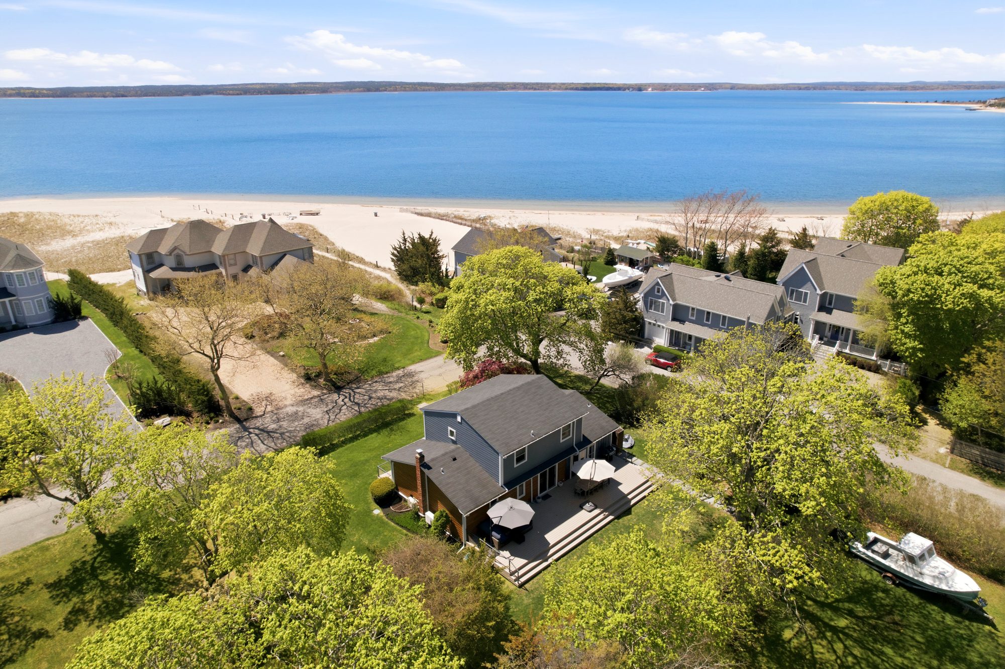 Bayfront home aerial, Jamesport