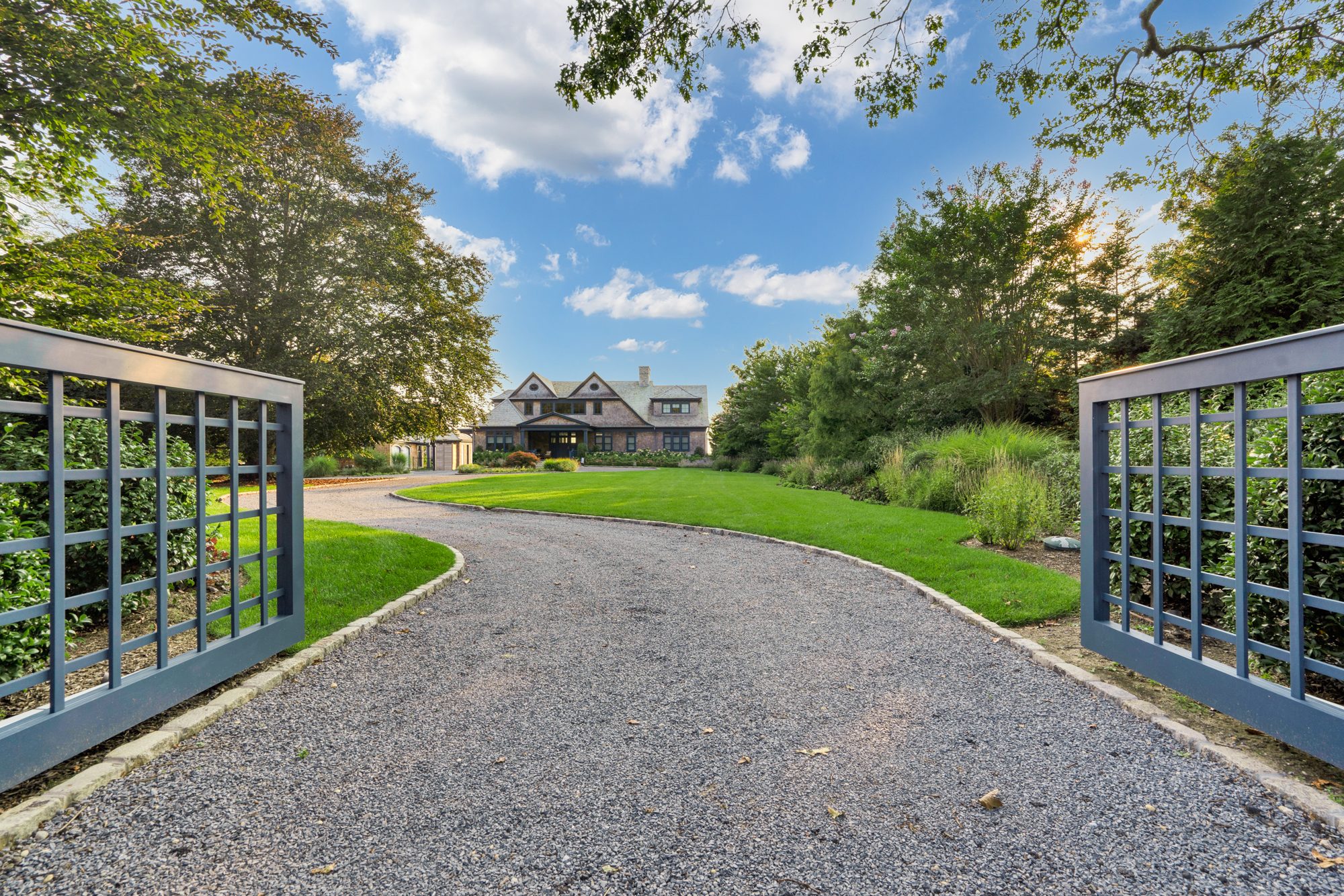 Gated drive to a shingle estate, Westhampton